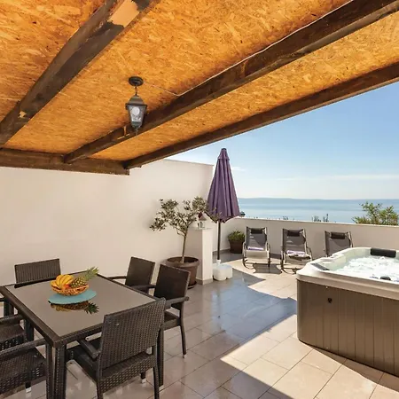 Two-bedroom With Sea View In