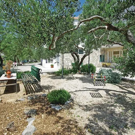 Two-bedroom With Sea View In *