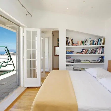 Two-bedroom With Sea View In Apartman