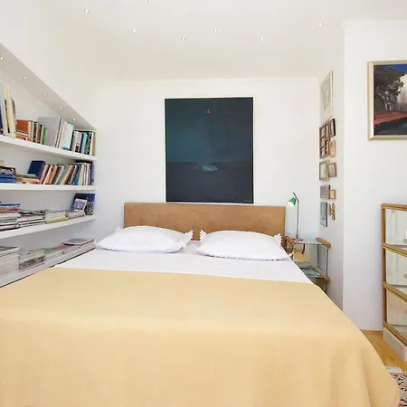 Two-bedroom With Sea View In * מאקרסקה