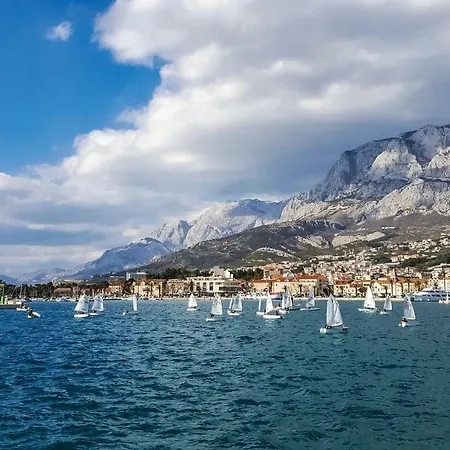 Two-bedroom With Sea View In Apartman Makarska